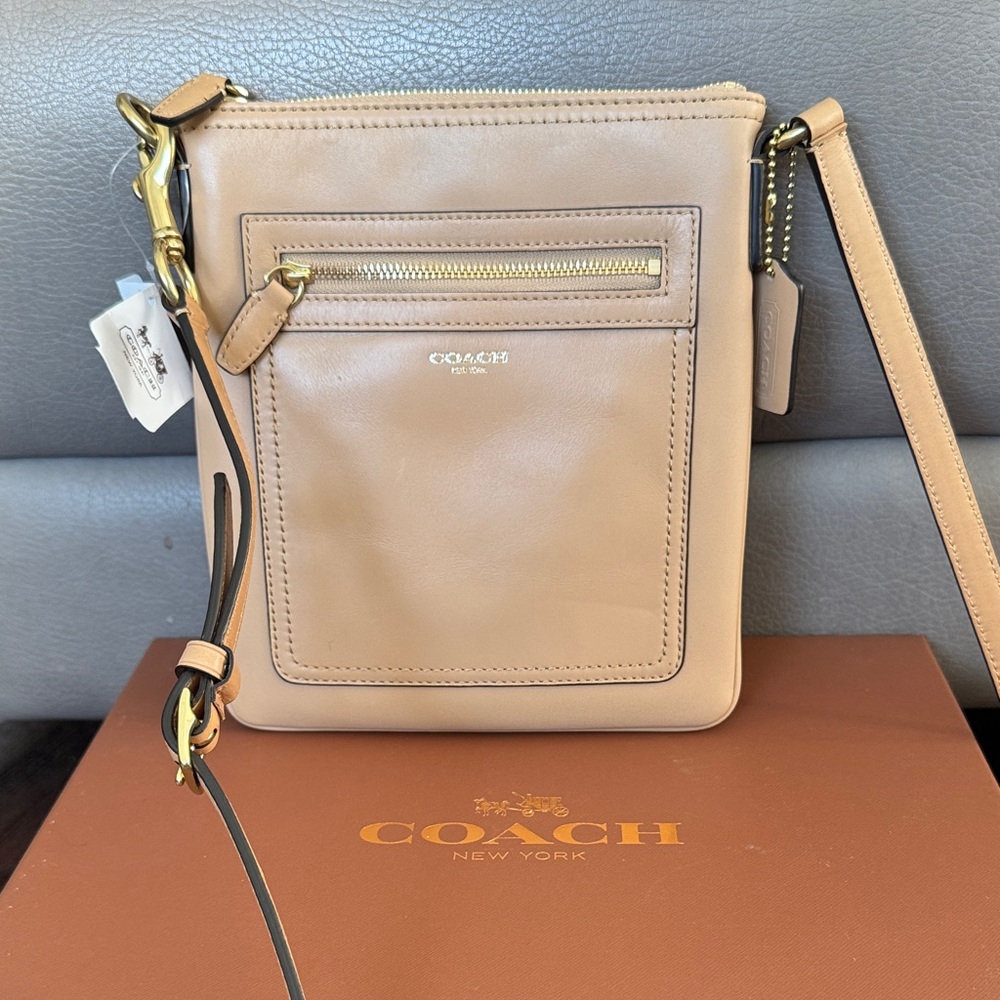 COACH F47989 LEGACY SWINGPACK • BRASS/SAND• LEATHER
